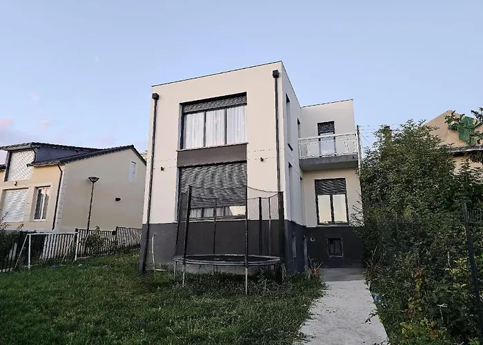 Spacious T3, Free Parking, Garden, Near Paris