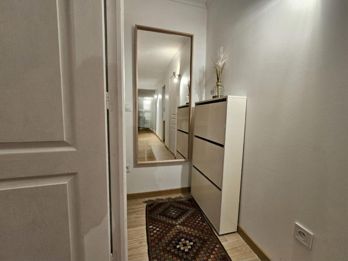 Spacious T3, Free Parking, Garden, Near Paris Apartment Argenteuil