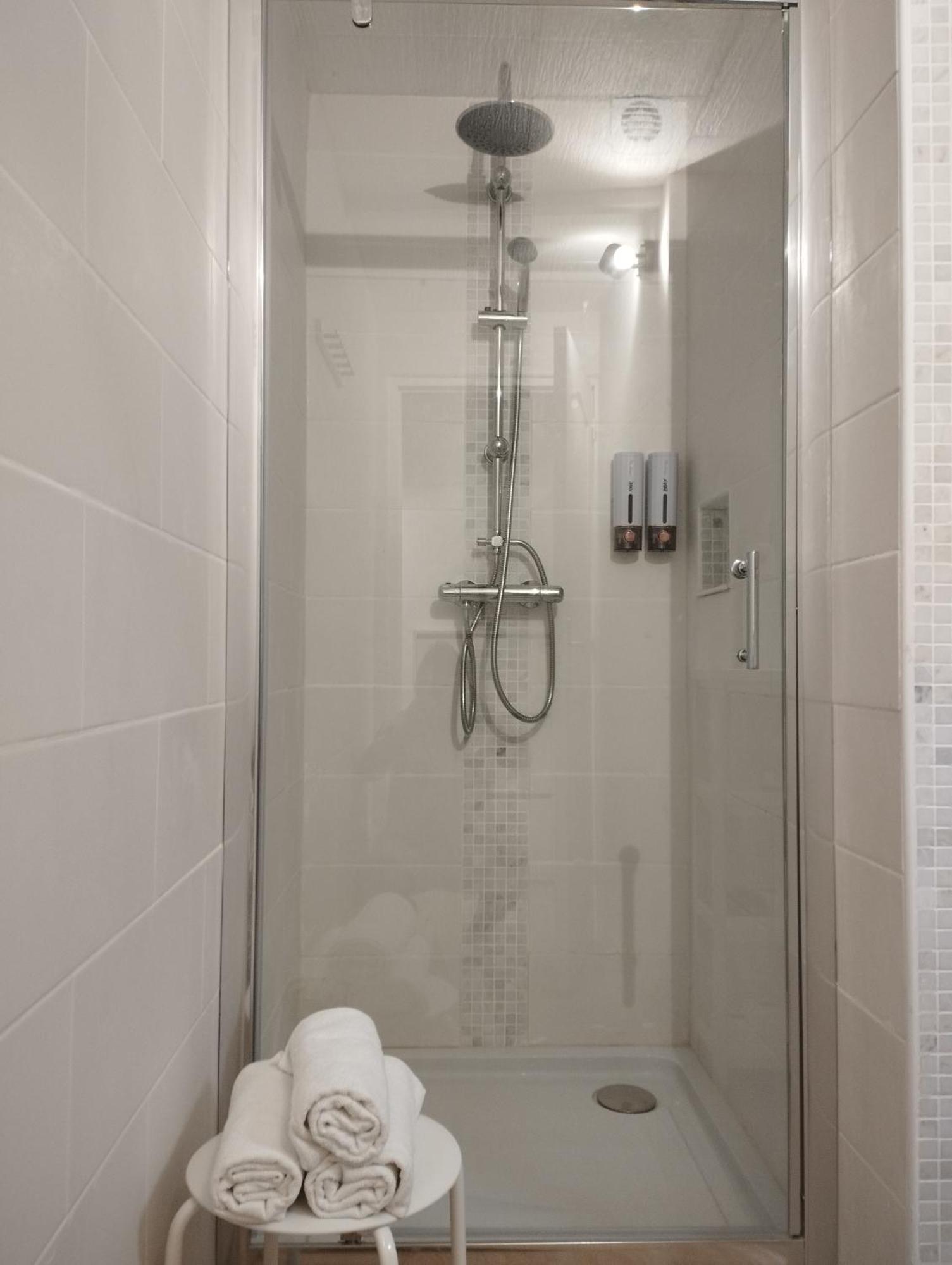 Spacious T3, Free Parking, Garden, Near Paris *